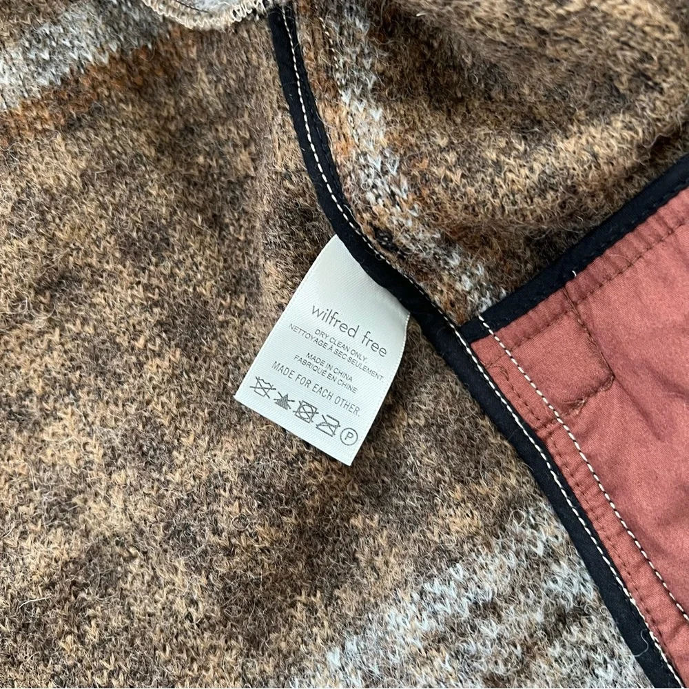 SOLD 〰️ LIKE NEW Aritzia Wilfred Free Ganna Shirt Jacket - Picture 12 of 13